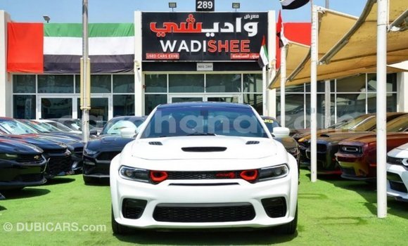 Ra Imported Dodge Charger funfun Ọkọ̀ in Import - Dubai ni Ashanti Ra Imported Dodge Charger funfun Ọkọ̀ in Import - Dubai ni Ashanti