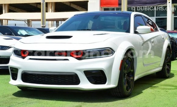 Ra Imported Dodge Charger funfun Ọkọ̀ in Import - Dubai ni Ashanti Ra Imported Dodge Charger funfun Ọkọ̀ in Import - Dubai ni Ashanti