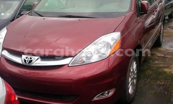Buy Used Toyota Sienna Red Car in Accra in Greater Accra