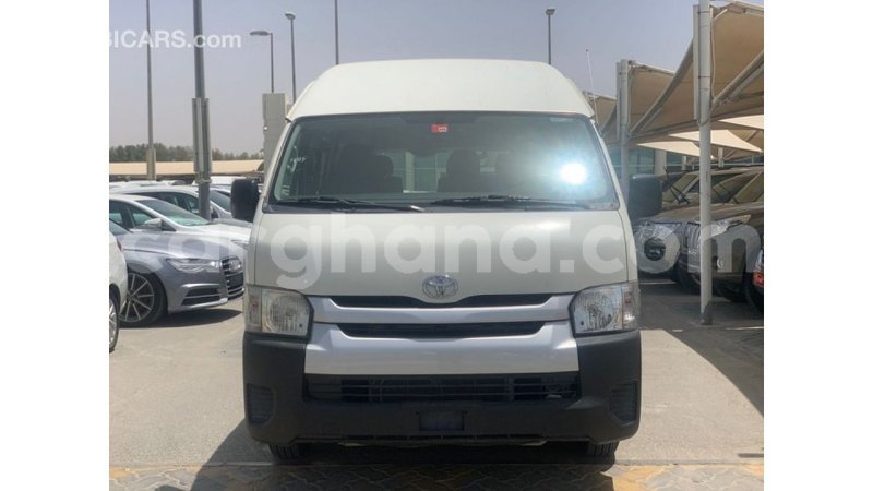 Big with watermark toyota hiace ashanti import dubai 48539