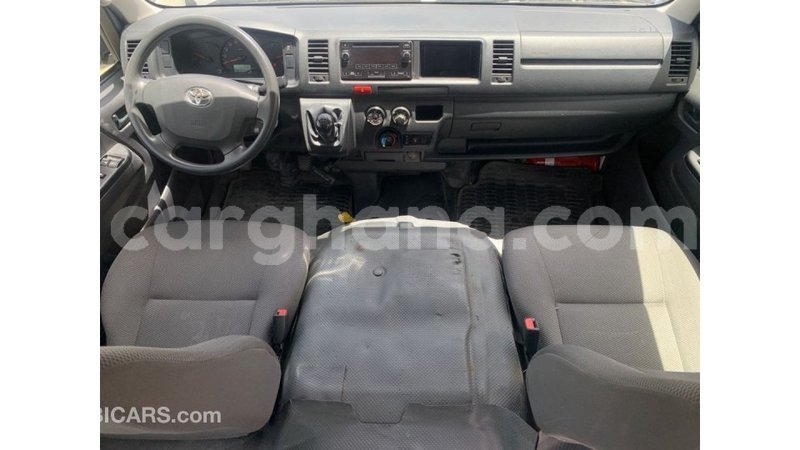 Big with watermark toyota hiace ashanti import dubai 48539