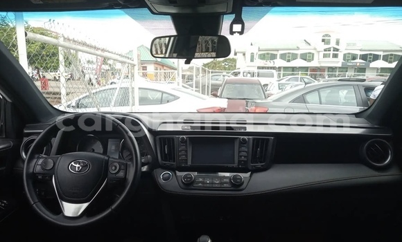 Sayi Na hannu Toyota RAV4 White Mota in Accra a Greater Accra Sayi Na hannu Toyota RAV4 White Mota in Accra a Greater Accra