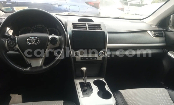 Ra Àlòkù Toyota Camry Silver Ọkọ̀ in Accra ni Greater Accra Ra Àlòkù Toyota Camry Silver Ọkọ̀ in Accra ni Greater Accra