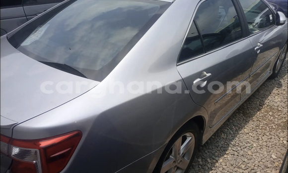 Ra Àlòkù Toyota Camry Silver Ọkọ̀ in Accra ni Greater Accra Ra Àlòkù Toyota Camry Silver Ọkọ̀ in Accra ni Greater Accra