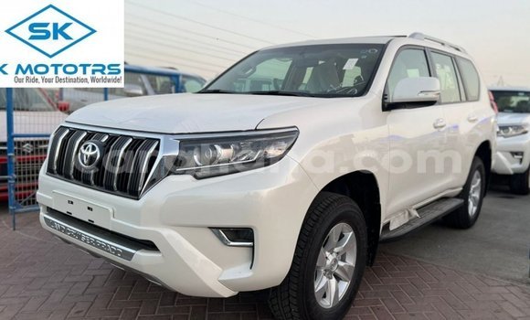 Ra Imported Toyota Prado funfun Ọkọ̀ in Import - Dubai ni Ashanti