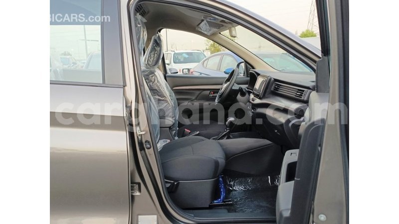 Big with watermark suzuki ertiga ashanti import dubai 48586