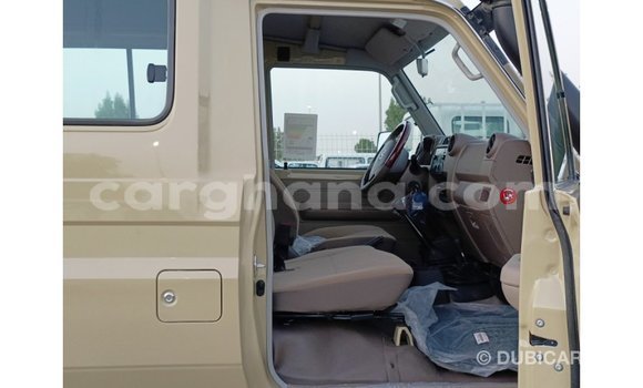Buy Import Toyota Land Cruiser Beige Car in Import - Dubai in Ashanti Buy Import Toyota Land Cruiser Beige Car in Import - Dubai in Ashanti