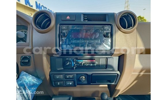 Buy Import Toyota Land Cruiser Beige Car in Import - Dubai in Ashanti Buy Import Toyota Land Cruiser Beige Car in Import - Dubai in Ashanti