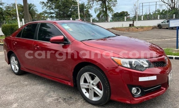 Ra Àlòkù Toyota Camry Red Ọkọ̀ in Accra ni Greater Accra
