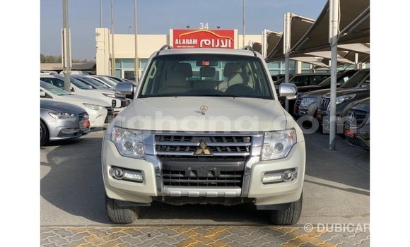 Ra Imported Mitsubishi Pajero funfun Ọkọ̀ in Import - Dubai ni Ashanti Ra Imported Mitsubishi Pajero funfun Ọkọ̀ in Import - Dubai ni Ashanti
