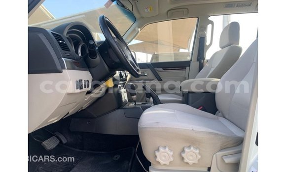 Ra Imported Mitsubishi Pajero funfun Ọkọ̀ in Import - Dubai ni Ashanti Ra Imported Mitsubishi Pajero funfun Ọkọ̀ in Import - Dubai ni Ashanti