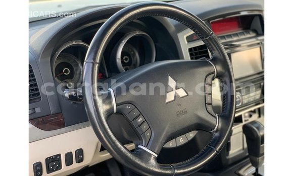 Ra Imported Mitsubishi Pajero funfun Ọkọ̀ in Import - Dubai ni Ashanti Ra Imported Mitsubishi Pajero funfun Ọkọ̀ in Import - Dubai ni Ashanti