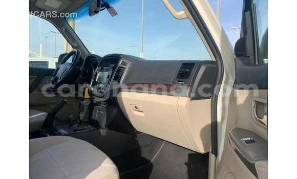 Ra Imported Mitsubishi Pajero funfun Ọkọ̀ in Import - Dubai ni Ashanti Ra Imported Mitsubishi Pajero funfun Ọkọ̀ in Import - Dubai ni Ashanti