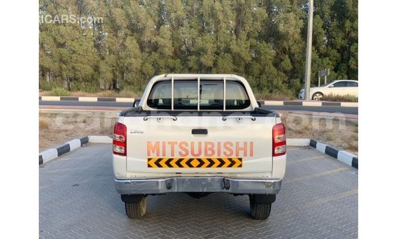 Buy Import Mitsubishi L200 White Car in Import - Dubai in Ashanti Buy Import Mitsubishi L200 White Car in Import - Dubai in Ashanti