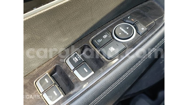 Big with watermark kia sorento ashanti import dubai 48620