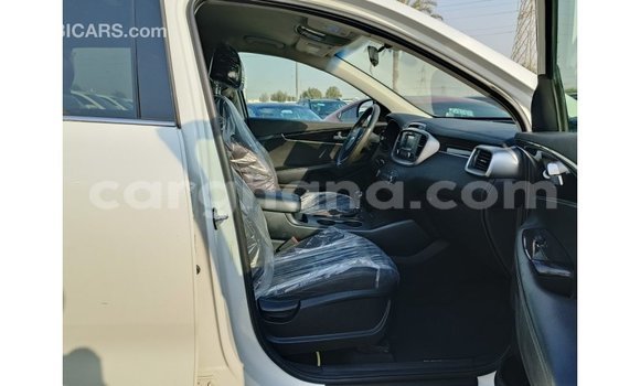 Buy Import Kia Sorento White Car in Import - Dubai in Ashanti Buy Import Kia Sorento White Car in Import - Dubai in Ashanti