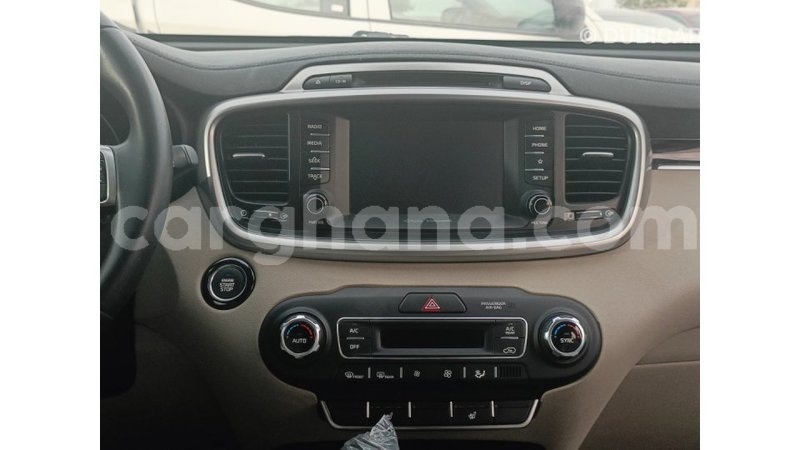 Big with watermark kia sorento ashanti import dubai 48622