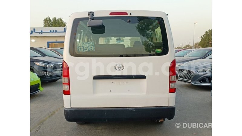 Big with watermark toyota hiace ashanti import dubai 48623