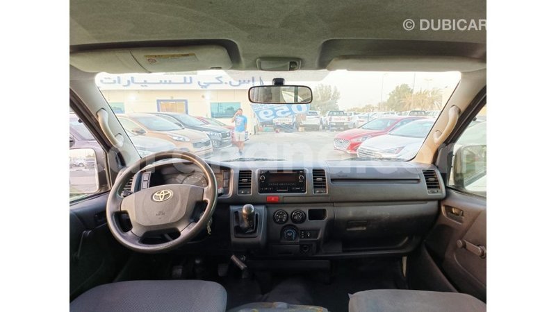 Big with watermark toyota hiace ashanti import dubai 48623