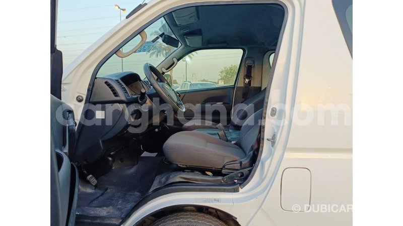 Big with watermark toyota hiace ashanti import dubai 48623