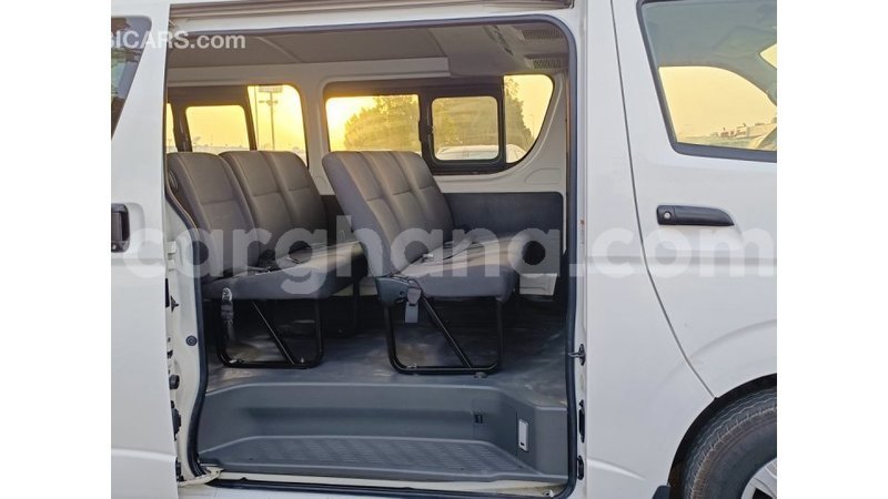 Big with watermark toyota hiace ashanti import dubai 48623