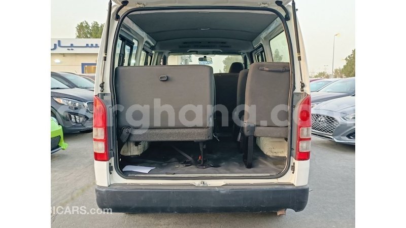 Big with watermark toyota hiace ashanti import dubai 48623