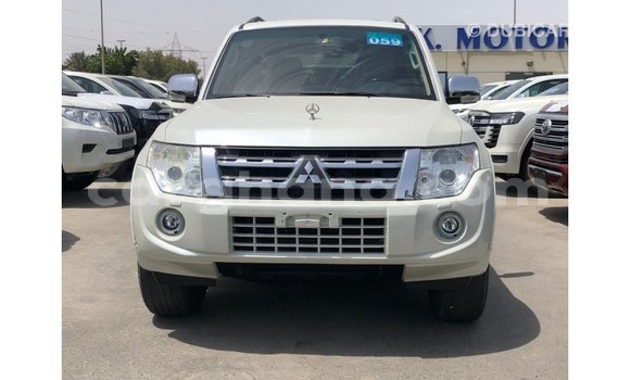 Ra Imported Mitsubishi Pajero funfun Ọkọ̀ in Import - Dubai ni Ashanti Ra Imported Mitsubishi Pajero funfun Ọkọ̀ in Import - Dubai ni Ashanti