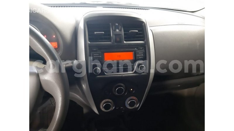 Big with watermark nissan sunny ashanti import dubai 48631