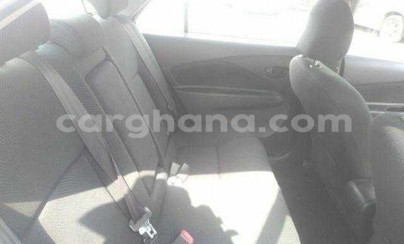 Sayi Na hannu Toyota Yaris Azurfa Mota in Accra a Greater Accra Sayi Na hannu Toyota Yaris Azurfa Mota in Accra a Greater Accra