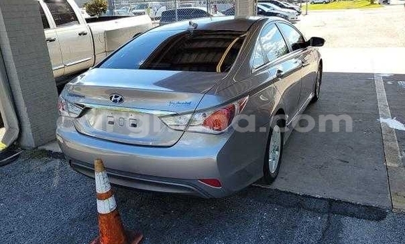 Buy Used Hyundai Sonata Silver Car in Accra in Greater Accra Buy Used Hyundai Sonata Silver Car in Accra in Greater Accra