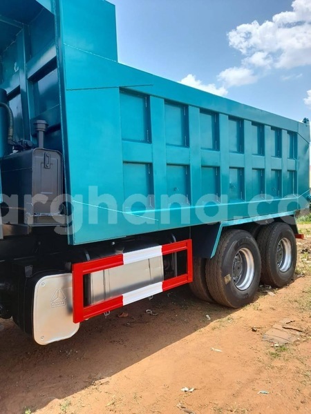 Big with watermark howo sinotruck greater accra accra 48680