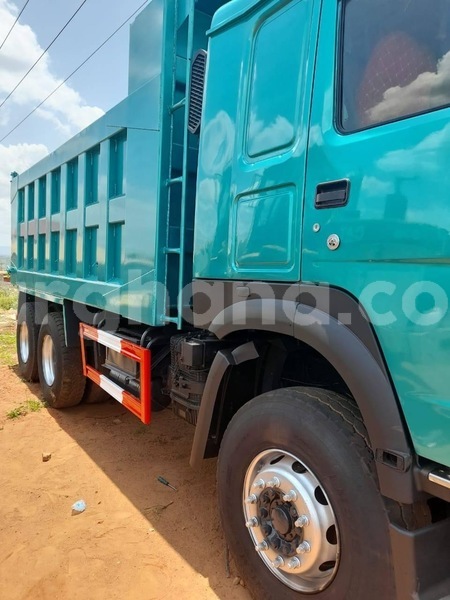 Big with watermark howo sinotruck greater accra accra 48680