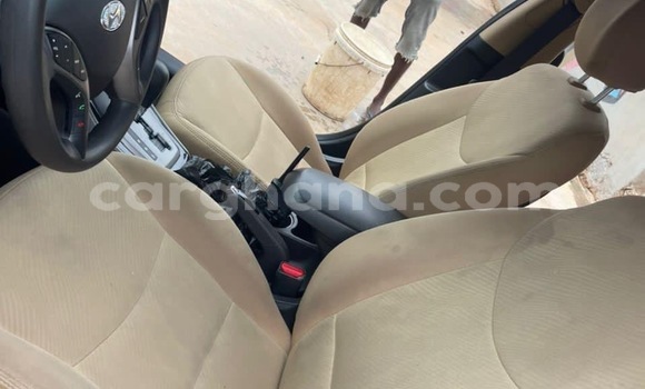 Buy Used Hyundai Elantra Red Car in Accra in Greater Accra Buy Used Hyundai Elantra Red Car in Accra in Greater Accra