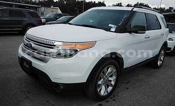 Ra Àlòkù Ford Explorer funfun Ọkọ̀ in Accra ni Greater Accra