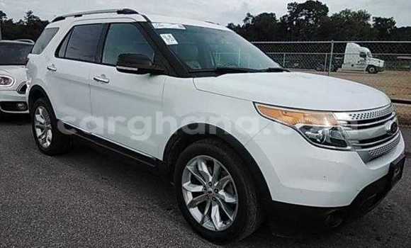 Buy Used Ford Explorer White Car in Accra in Greater Accra Buy Used Ford Explorer White Car in Accra in Greater Accra