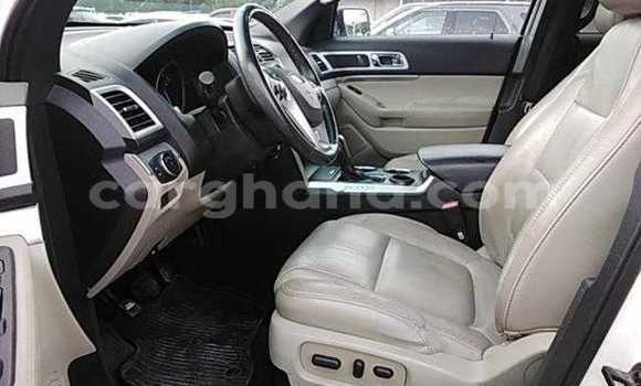 Buy Used Ford Explorer White Car in Accra in Greater Accra Buy Used Ford Explorer White Car in Accra in Greater Accra