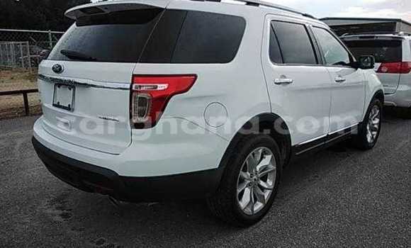 Buy Used Ford Explorer White Car in Accra in Greater Accra Buy Used Ford Explorer White Car in Accra in Greater Accra