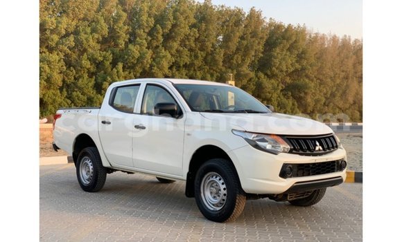 Ra Imported Mitsubishi L200 funfun Ọkọ̀ in Import - Dubai ni Ashanti Ra Imported Mitsubishi L200 funfun Ọkọ̀ in Import - Dubai ni Ashanti