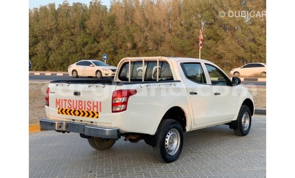 Ra Imported Mitsubishi L200 funfun Ọkọ̀ in Import - Dubai ni Ashanti Ra Imported Mitsubishi L200 funfun Ọkọ̀ in Import - Dubai ni Ashanti