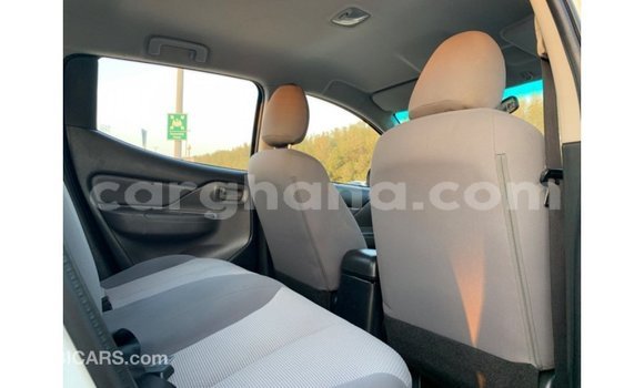 Ra Imported Mitsubishi L200 funfun Ọkọ̀ in Import - Dubai ni Ashanti Ra Imported Mitsubishi L200 funfun Ọkọ̀ in Import - Dubai ni Ashanti