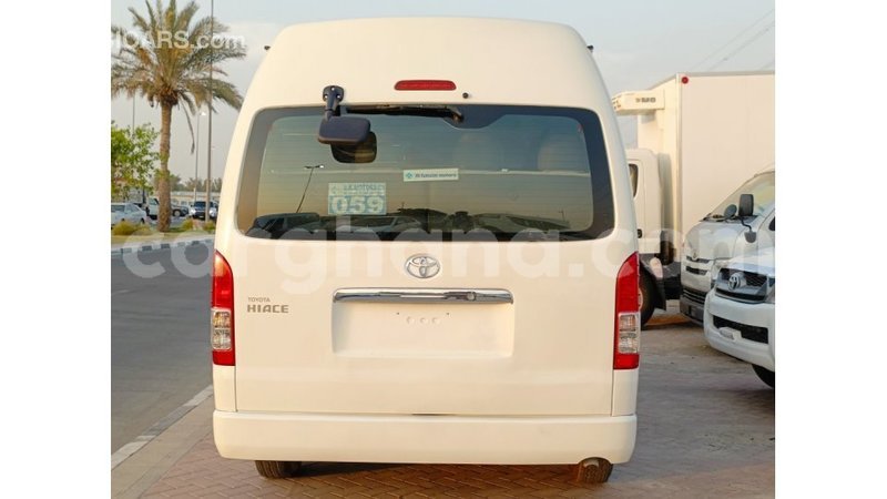 Big with watermark toyota hiace ashanti import dubai 48731