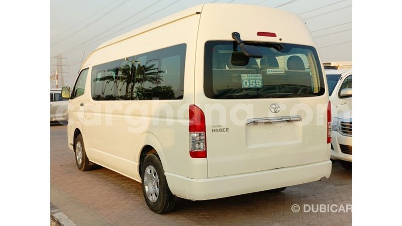 Big with watermark toyota hiace ashanti import dubai 48731