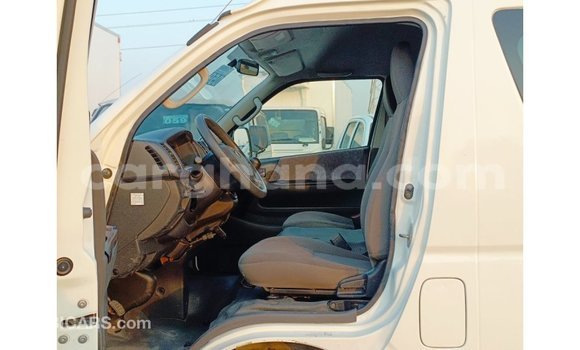 Sayi Imported Toyota Hiace White Mota in Import - Dubai a Ashanti Sayi Imported Toyota Hiace White Mota in Import - Dubai a Ashanti