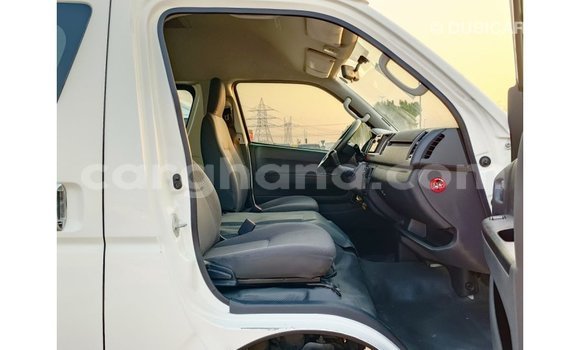 Sayi Imported Toyota Hiace White Mota in Import - Dubai a Ashanti Sayi Imported Toyota Hiace White Mota in Import - Dubai a Ashanti