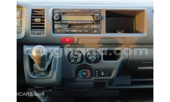 Sayi Imported Toyota Hiace White Mota in Import - Dubai a Ashanti Sayi Imported Toyota Hiace White Mota in Import - Dubai a Ashanti