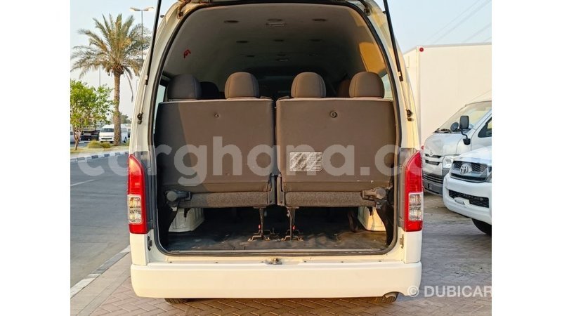 Big with watermark toyota hiace ashanti import dubai 48731