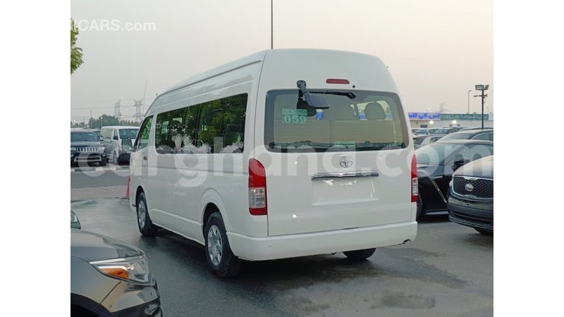 Big with watermark toyota hiace ashanti import dubai 48732