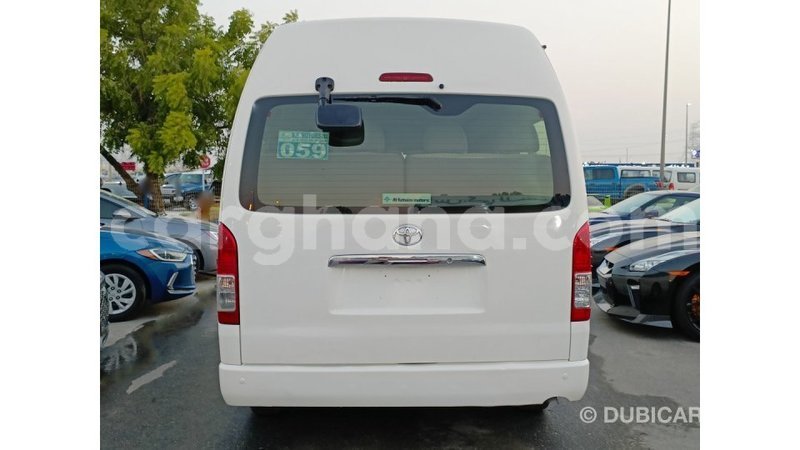 Big with watermark toyota hiace ashanti import dubai 48732