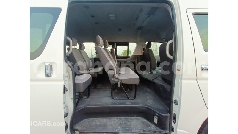 Big with watermark toyota hiace ashanti import dubai 48732