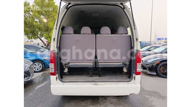 Big with watermark toyota hiace ashanti import dubai 48732